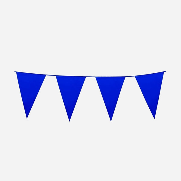 Guirlande 10 fanions uni bleu 5 m