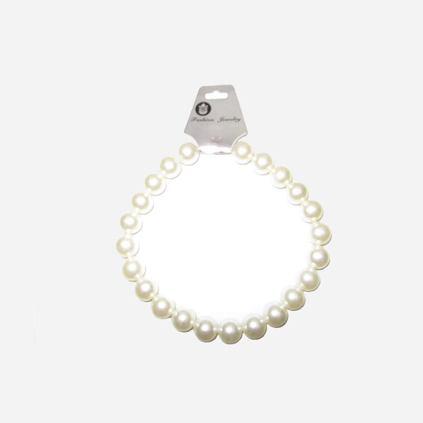 Collier de grosses perles en plastique blanc fantaisie