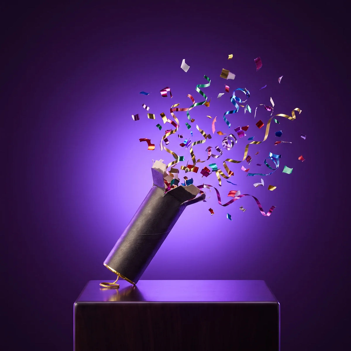 theme canons a confettis poppers