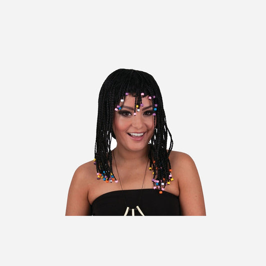 Perruque mi-longue avec nattes noire et perles