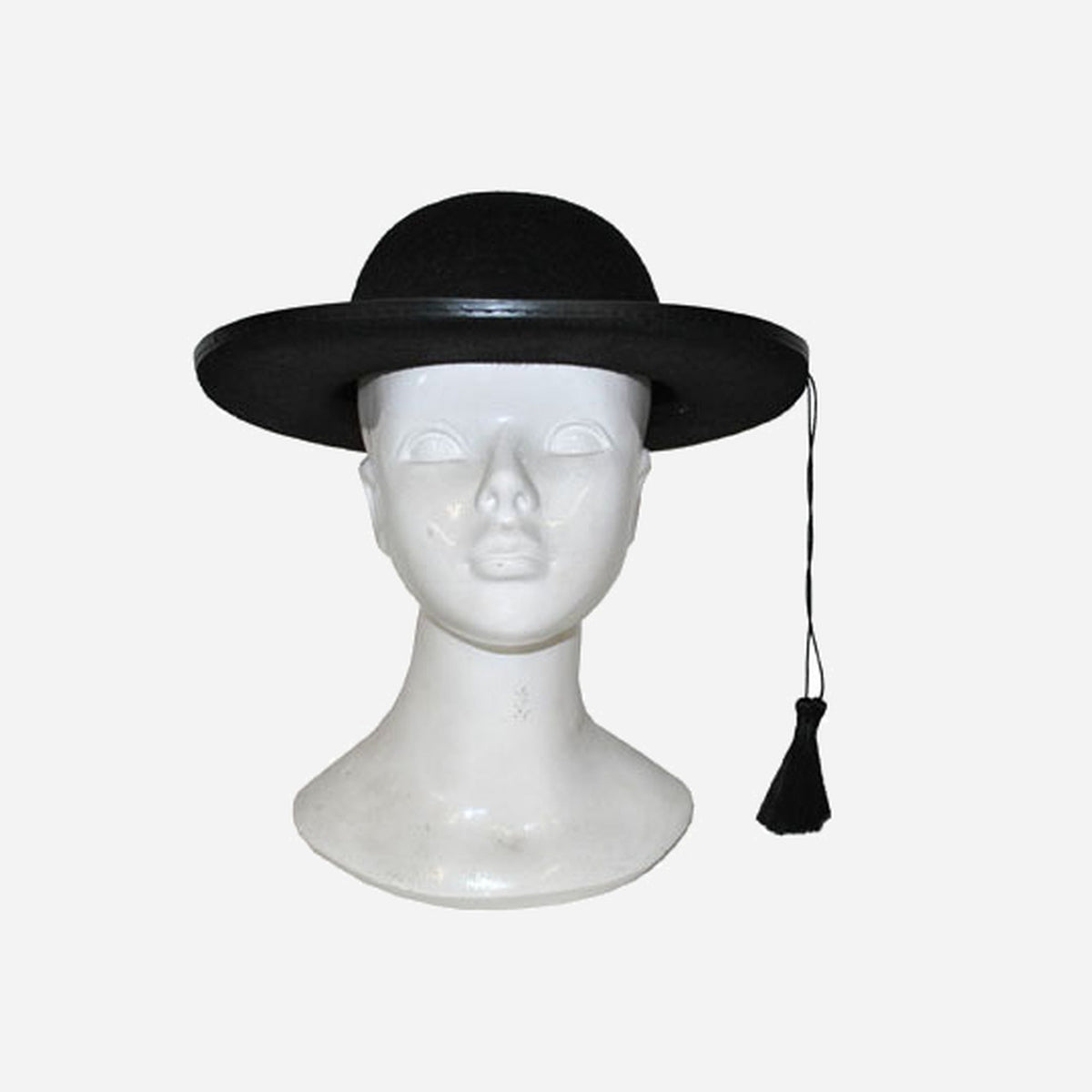 Chapeau de curé avec pompon suspendu