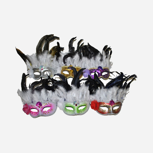 Masque loup avec plumes