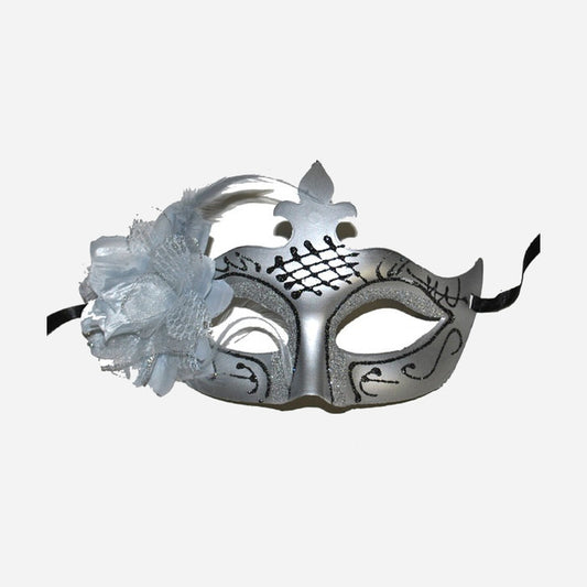 Masque argenté avec rose