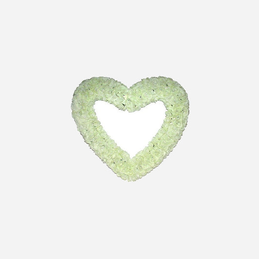 Décoration coeur avec roses artificielles blanc 70 cm
