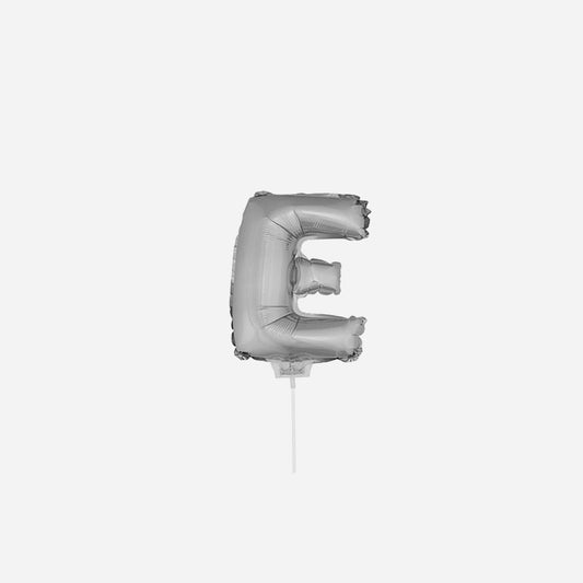 Ballon lettre "E" en aluminium avec bâton 41 cm argent